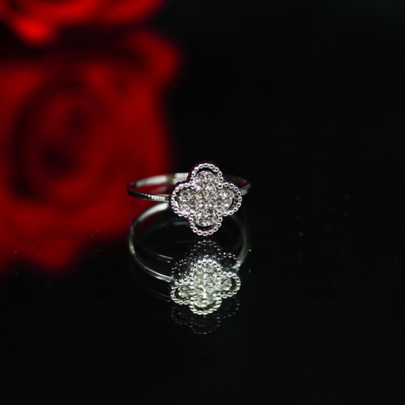 925 Gold Dipped Pave CZ White Topaz Statement Ring - Picture 5 of 8